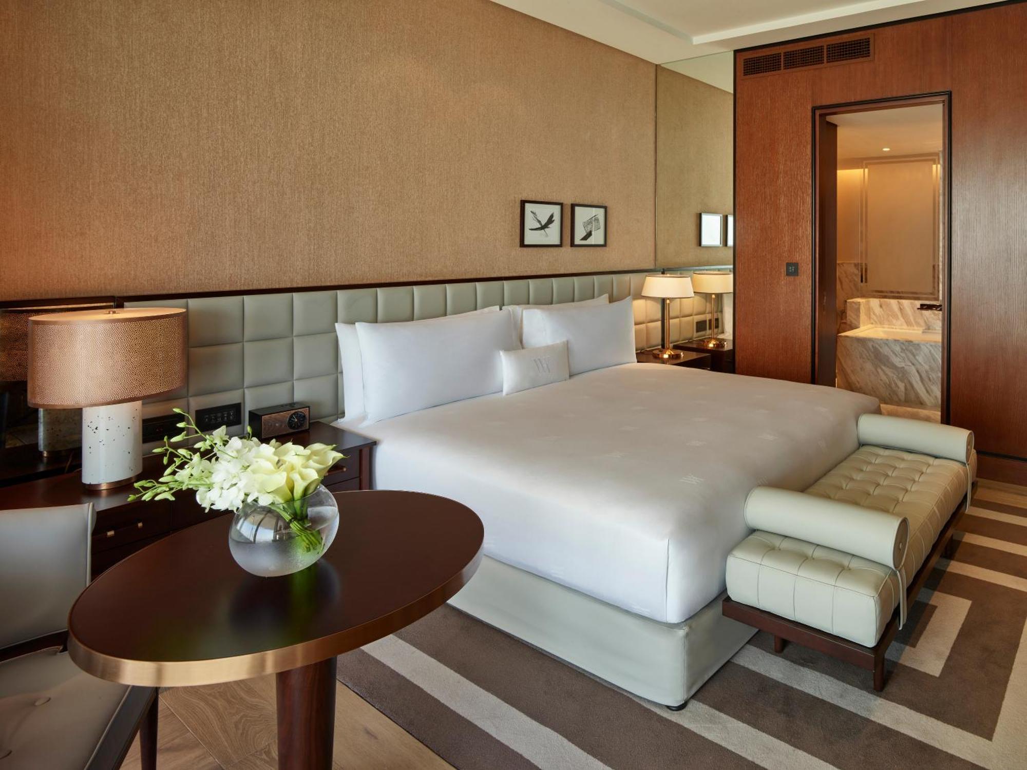 Hotel Waldorf Astoria Dubai International Financial Centre Exteriér fotografie A bedroom at the hotel