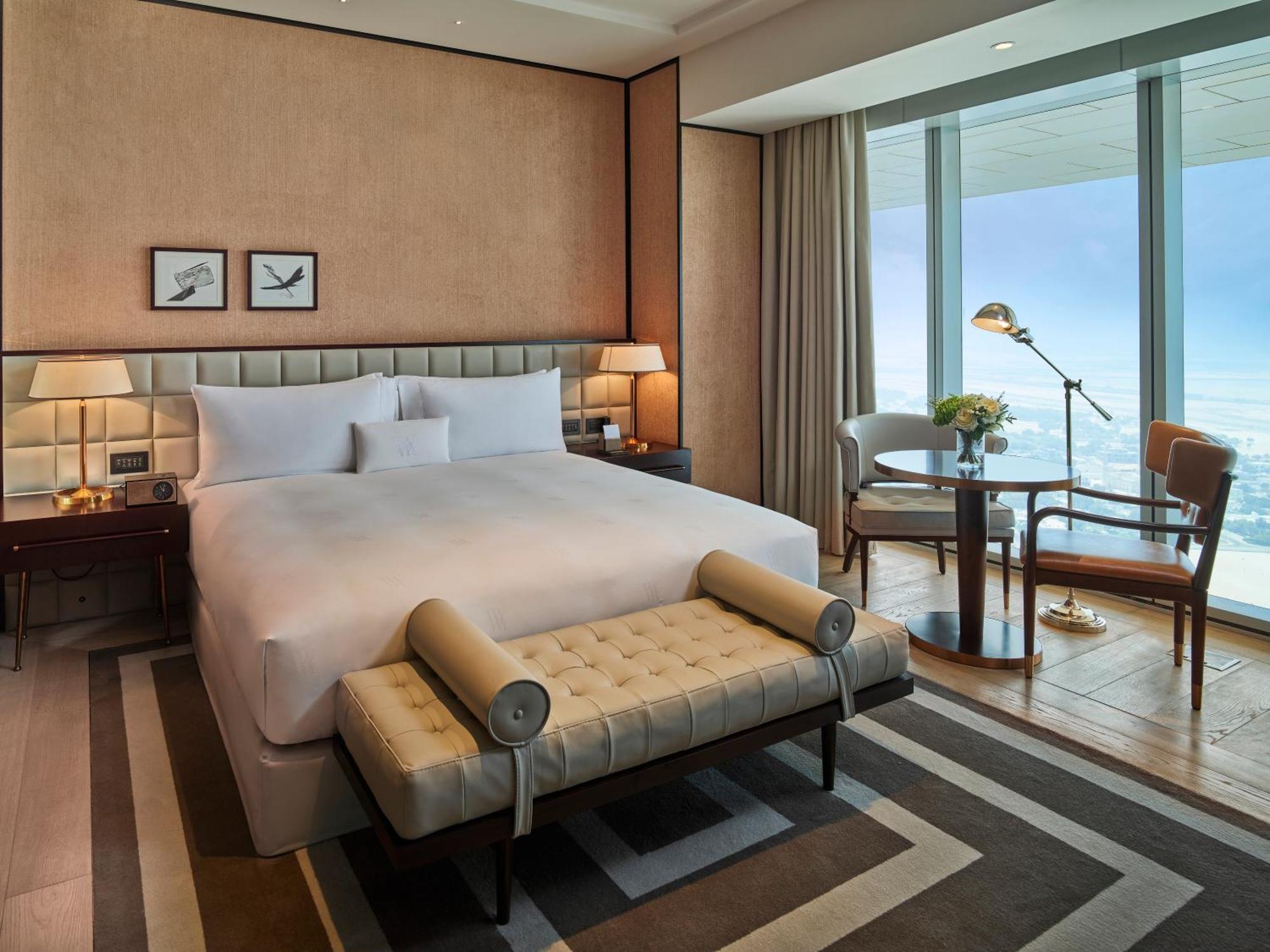 Hotel Waldorf Astoria Dubai International Financial Centre Exteriér fotografie A bedroom at the Ritz-Carlton, DIFC
